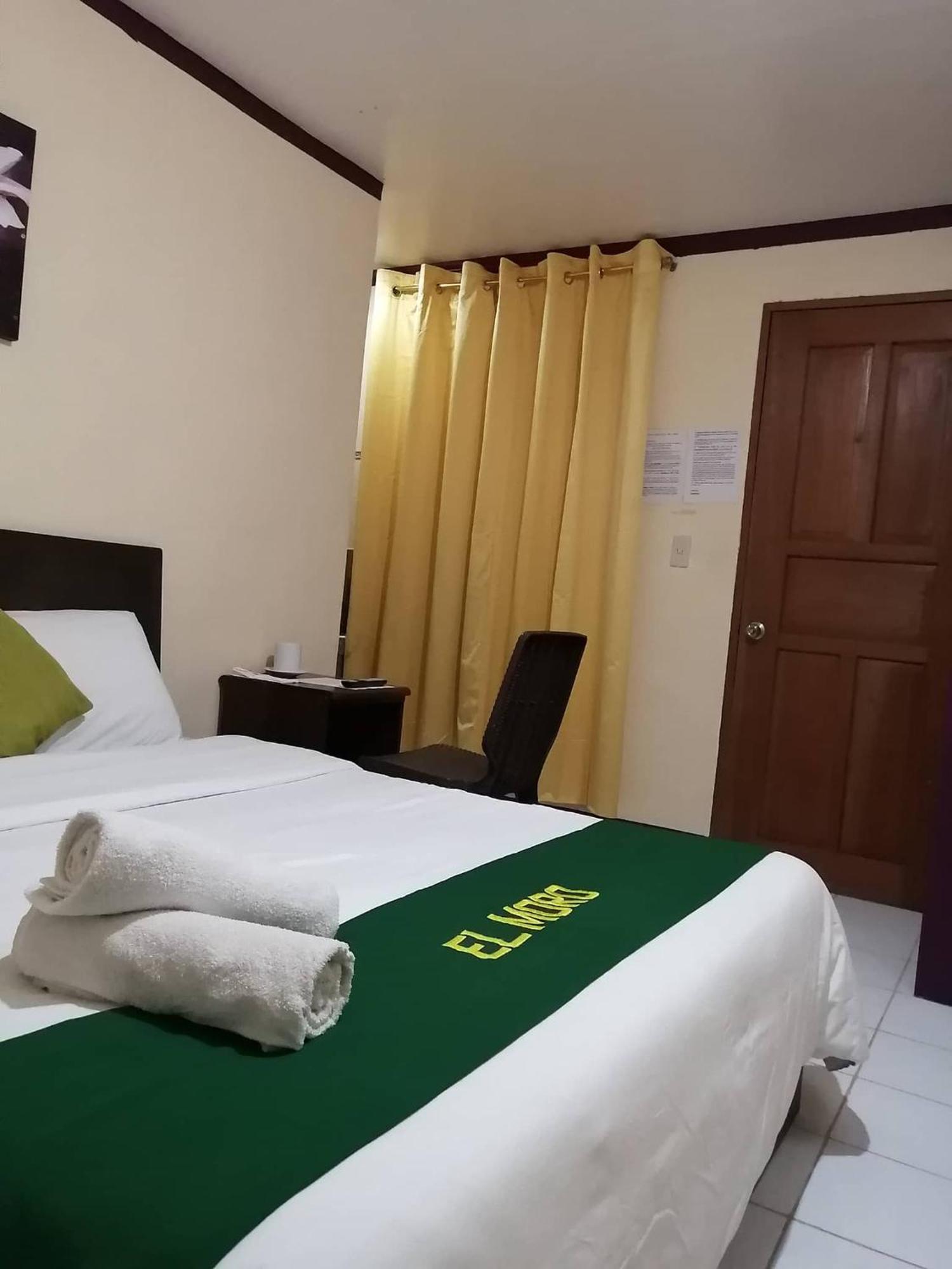 El Moro Beach Resort (Adults Only) Balabag  المظهر الخارجي الصورة
